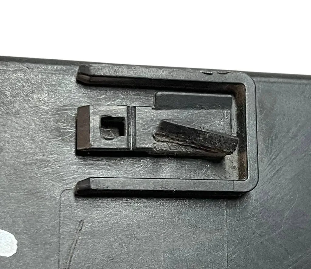 CENTRALINA SCATOLA PORTAFUSIBILI / BODY RENAULT SCENIC 1.5 DCI 2007 - 8200481866 - immagine 7