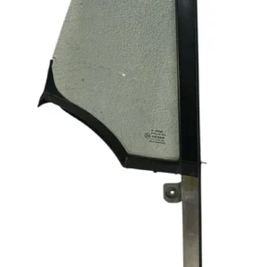 VETRO CRISTALLO FISSO TRIANGOLARE / DEFLETTORE ANT. DX SMART 450 CABRIO 2004 - Q0000846V006